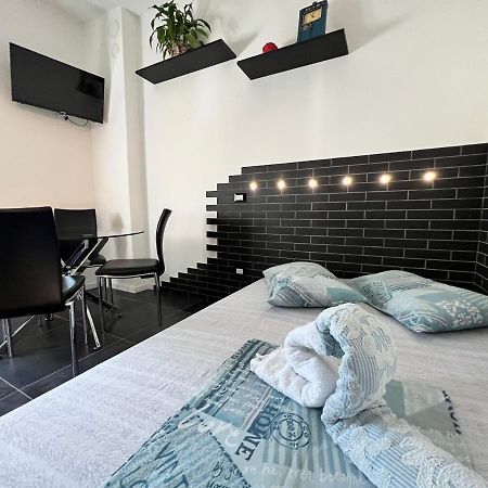 Blaxej, Nel Cuore Di Verona, Moderno Ed Elegante, 4 Posti Letto, Wi-Fi, Self Check In Διαμέρισμα Εξωτερικό φωτογραφία