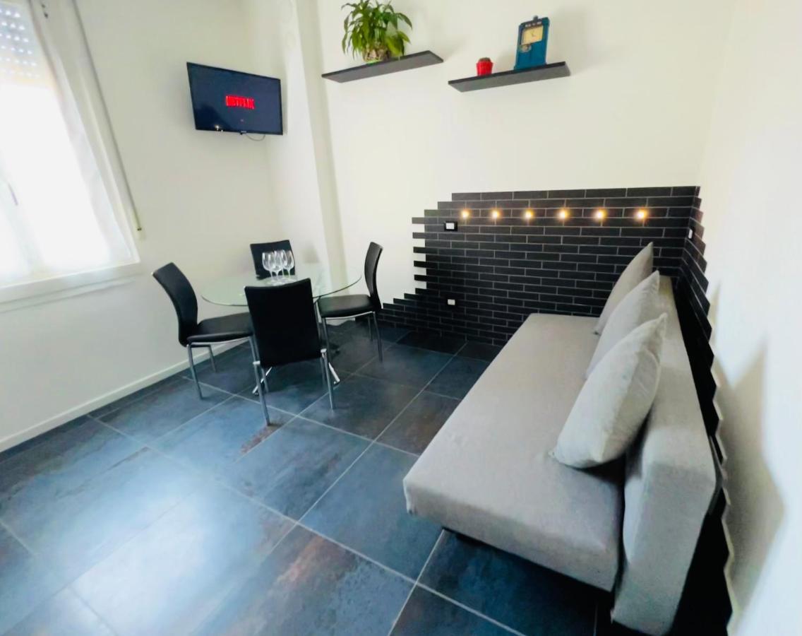 Blaxej, Nel Cuore Di Verona, Moderno Ed Elegante, 4 Posti Letto, Wi-Fi, Self Check In Διαμέρισμα Εξωτερικό φωτογραφία